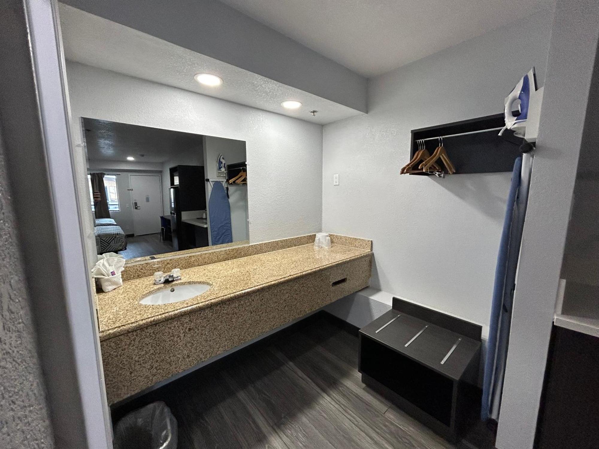 Studio 6 Bakersfield, Ca South Luaran gambar